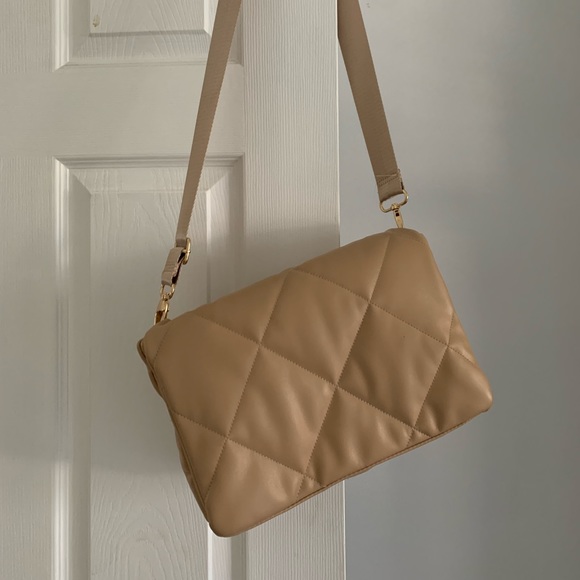 Sandra Robert’s squared quilted bag - Picture 2 of 7